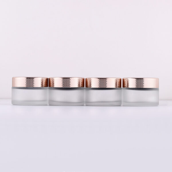 cosmetic jars with lids