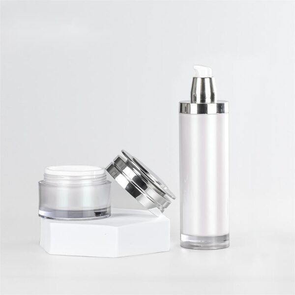 Mist spray bottle cosmetic packaging supplier