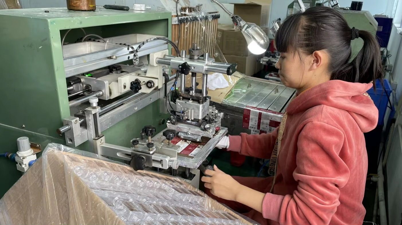 Tips to avoid shipping delays and ensure smooth DDP logistics with manufacturers (ID#4)